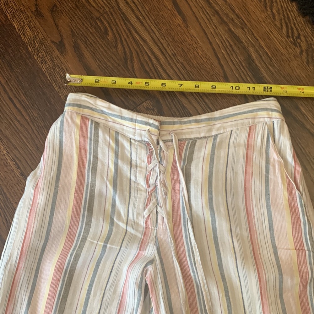 Lace from muted striped pants - Picture 2 of 5